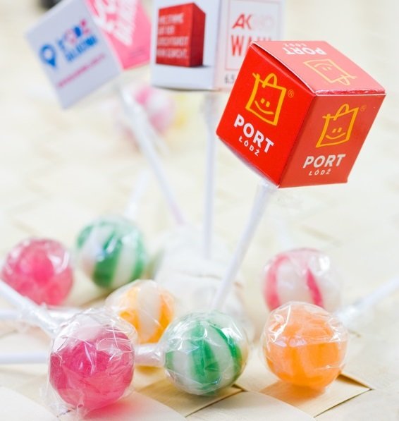 Personalise cube lollipops in box, www.ontimeprint.co.uk